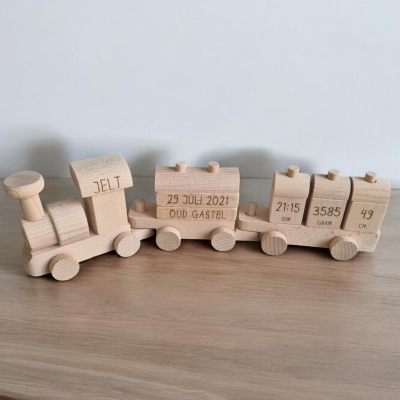 Houten trein - gepersonaliseerd 